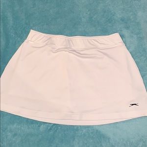 Slazenger White tennis skirt w pockets